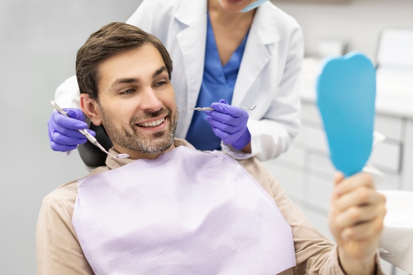 Common Procedures Used For A Smile Makeover