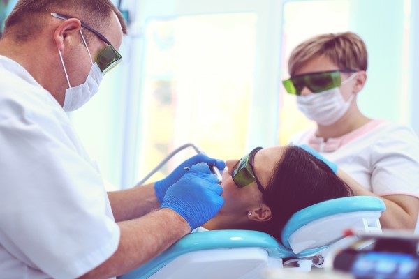 How Does A Dental Filling Fix A Cavity?